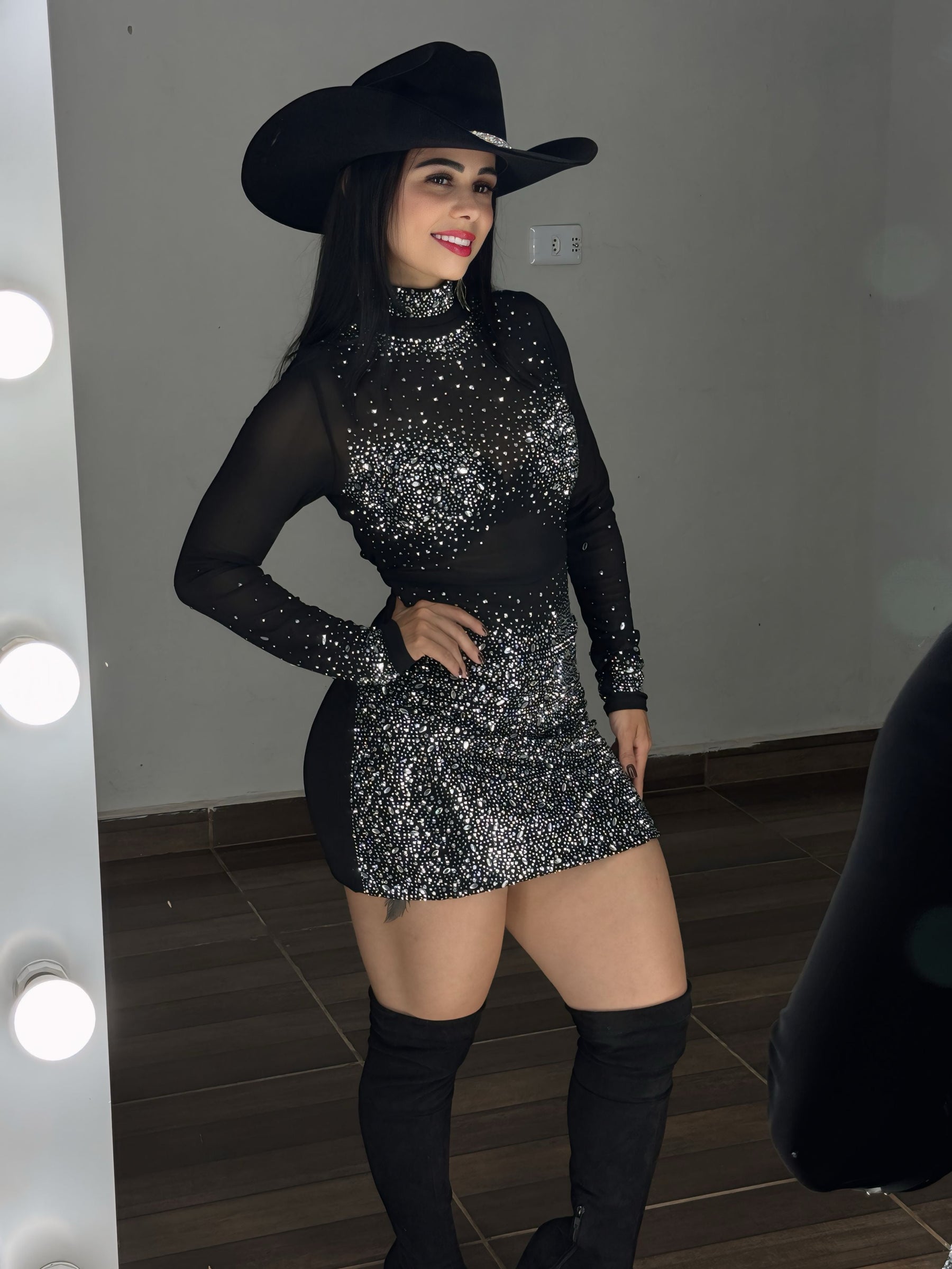 Vestido em pedrarias Duda
