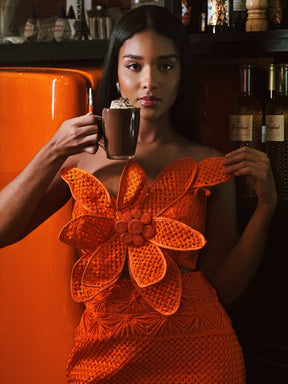 Vestido Flor em Relevo